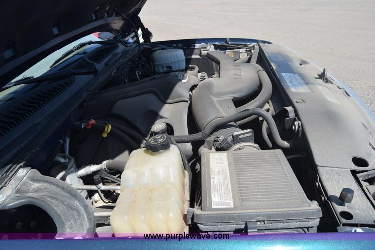 image for item J6523 2005 GMC Yukon Denali XL SUV