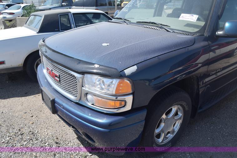image for item J6523 2005 GMC Yukon Denali XL SUV