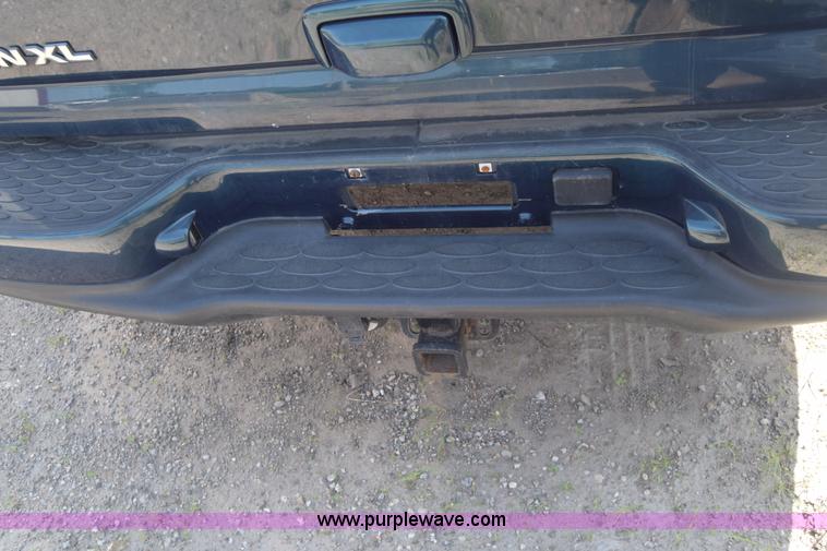 image for item J6523 2005 GMC Yukon Denali XL SUV