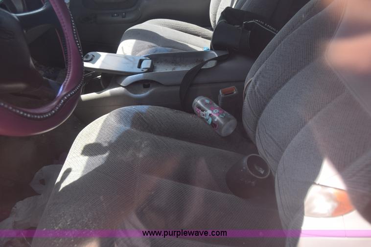 image for item J6525 1999 Chevrolet Tahoe SUV