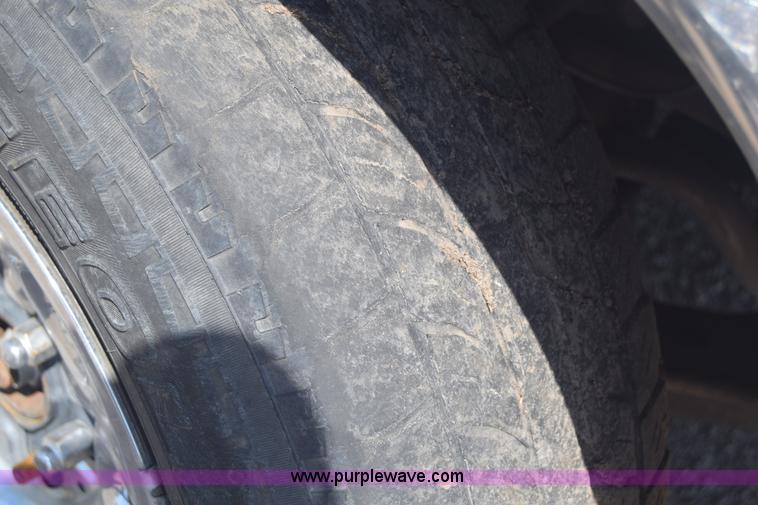 image for item J6525 1999 Chevrolet Tahoe SUV