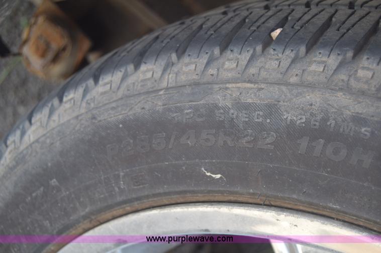 image for item J6525 1999 Chevrolet Tahoe SUV