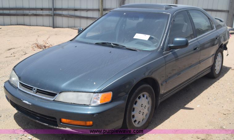 image for item J6557 1997 Honda Accord EX