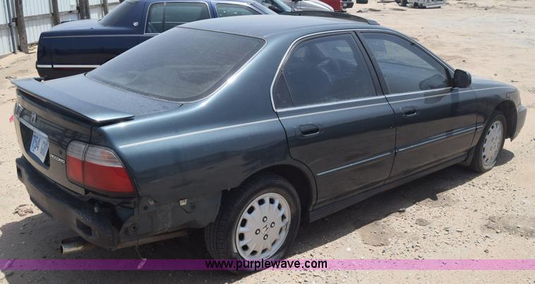 image for item J6557 1997 Honda Accord EX