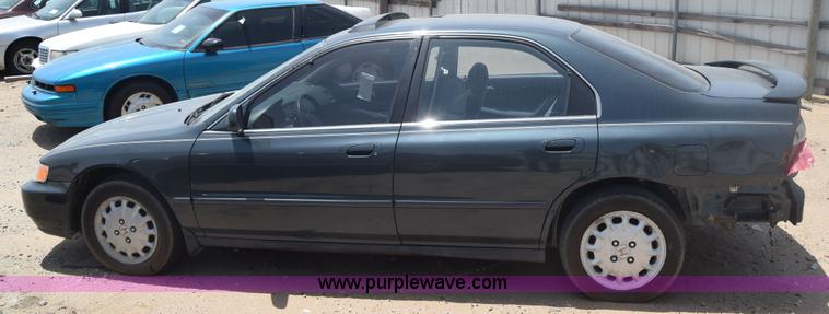 image for item J6557 1997 Honda Accord EX