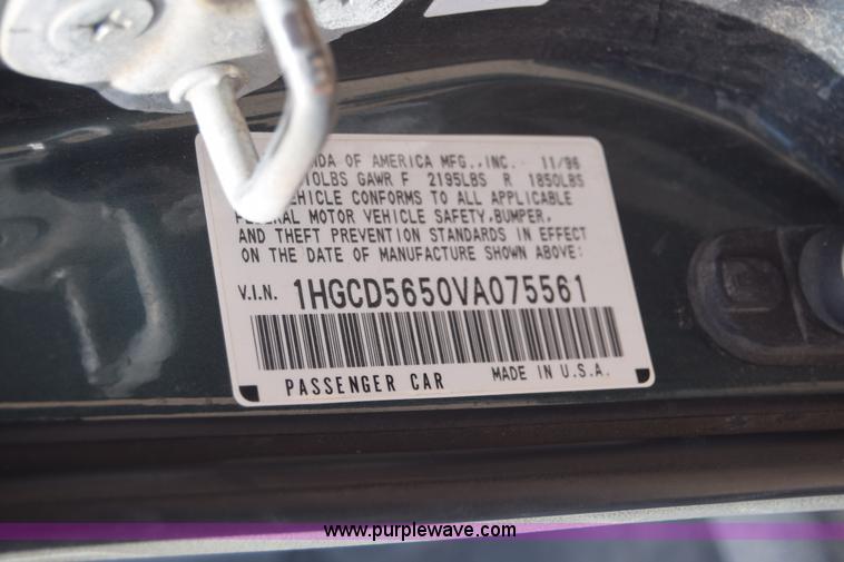 image for item J6557 1997 Honda Accord EX