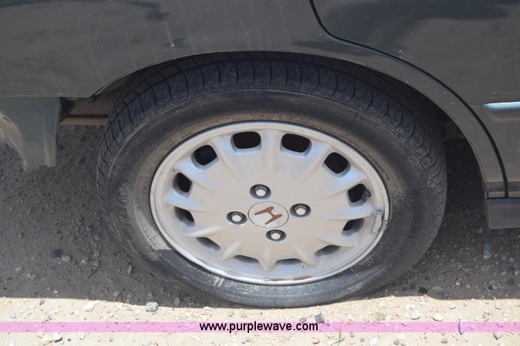 image for item J6557 1997 Honda Accord EX