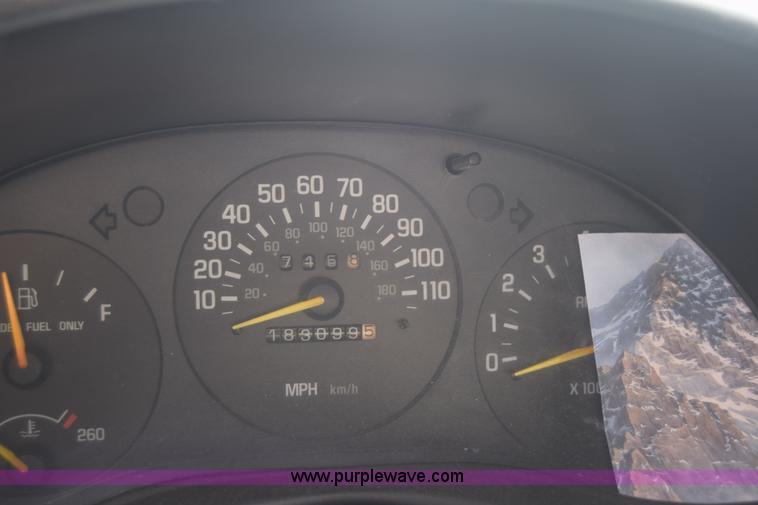 image for item J6617 1995 Chevrolet Monte Carlo LS