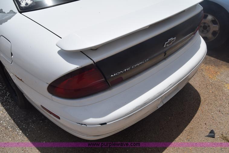 image for item J6617 1995 Chevrolet Monte Carlo LS
