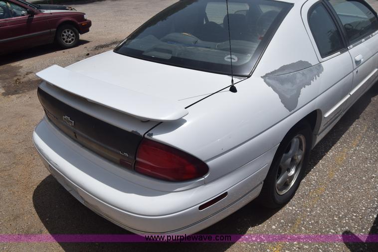 image for item J6617 1995 Chevrolet Monte Carlo LS