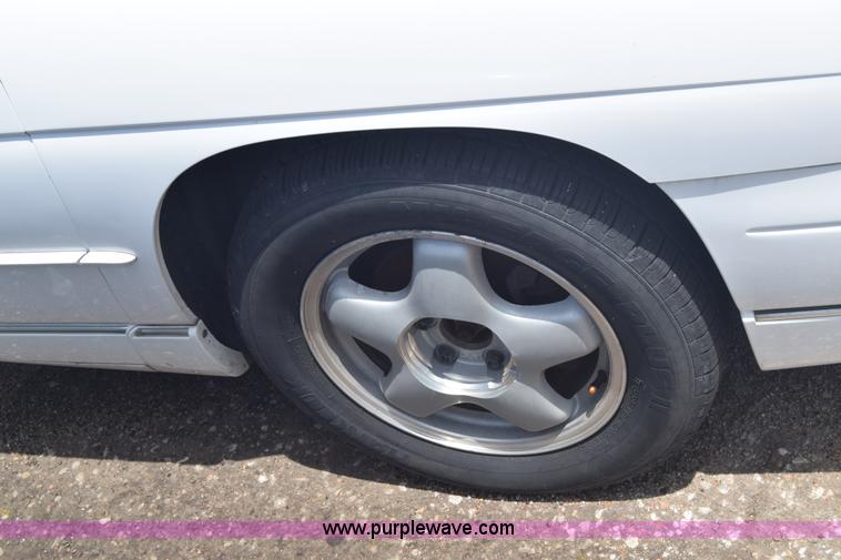 image for item J6617 1995 Chevrolet Monte Carlo LS