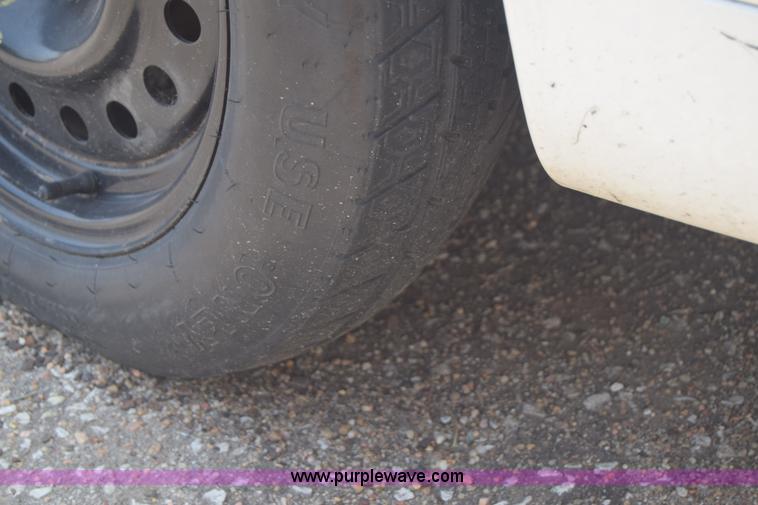 image for item J6617 1995 Chevrolet Monte Carlo LS