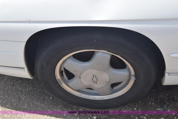 image for item J6617 1995 Chevrolet Monte Carlo LS