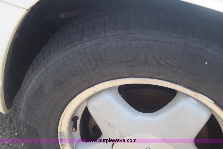 image for item J6617 1995 Chevrolet Monte Carlo LS