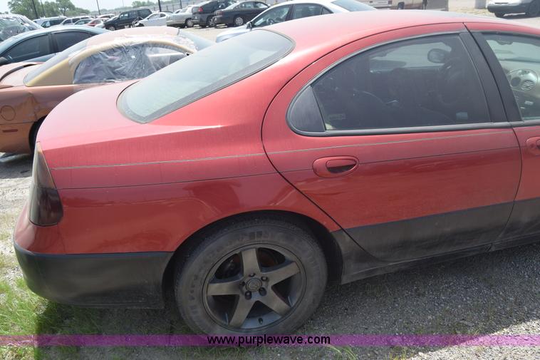 image for item J6686 2000 Chrysler 300M