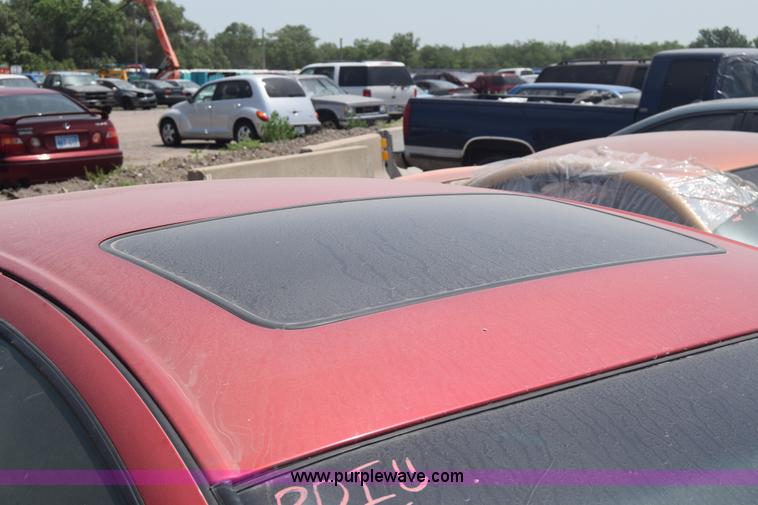 image for item J6686 2000 Chrysler 300M