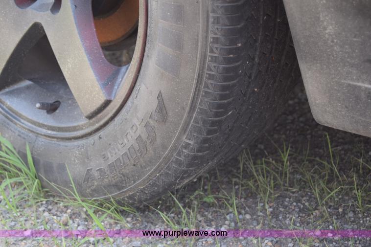 image for item J6686 2000 Chrysler 300M