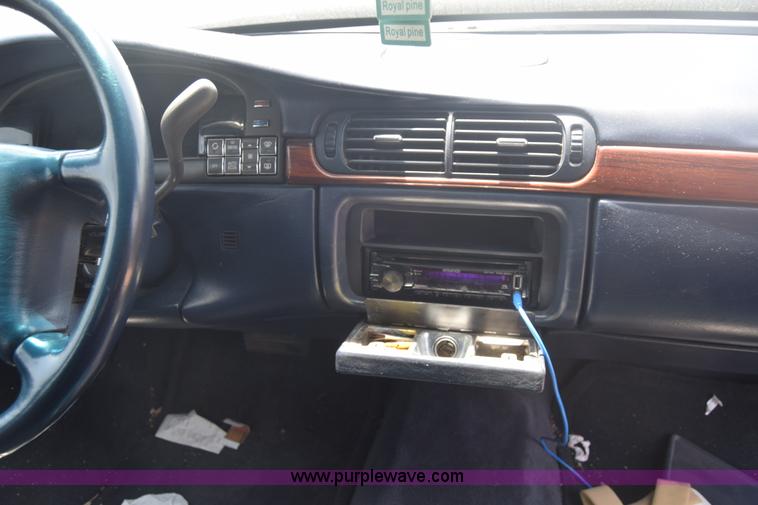 image for item J6688 1998 Cadillac DeVille