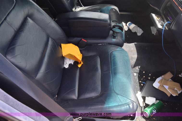 image for item J6688 1998 Cadillac DeVille