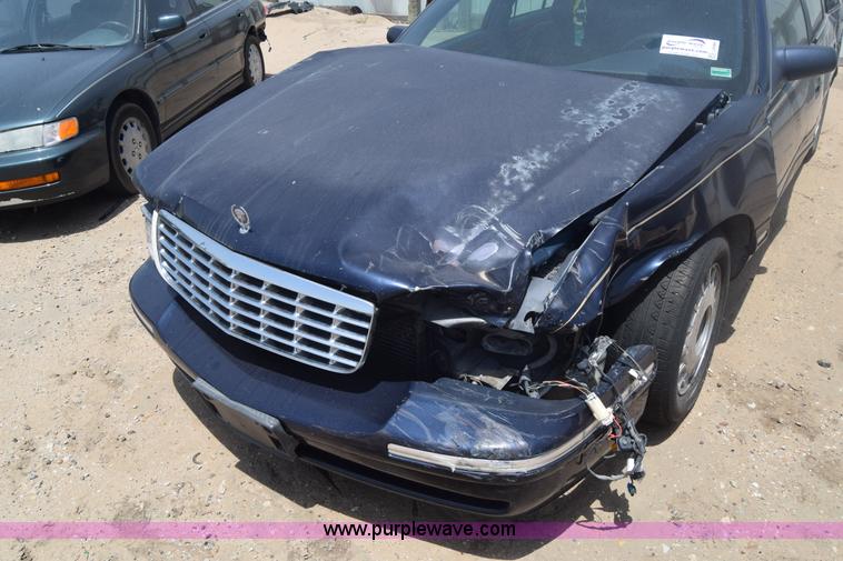 image for item J6688 1998 Cadillac DeVille