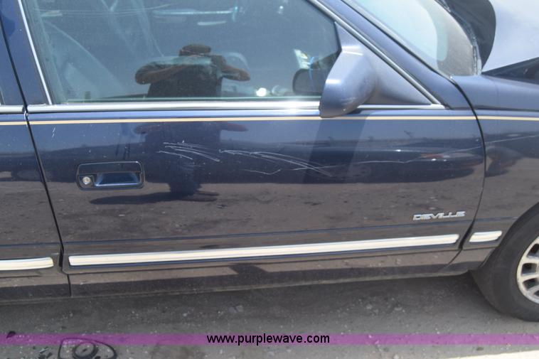 image for item J6688 1998 Cadillac DeVille