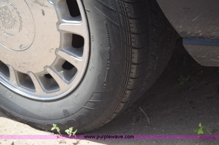 image for item J6688 1998 Cadillac DeVille