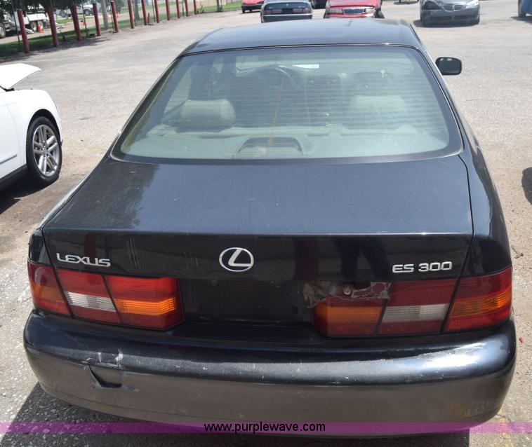 image for item J6695 1998 Lexus ES300