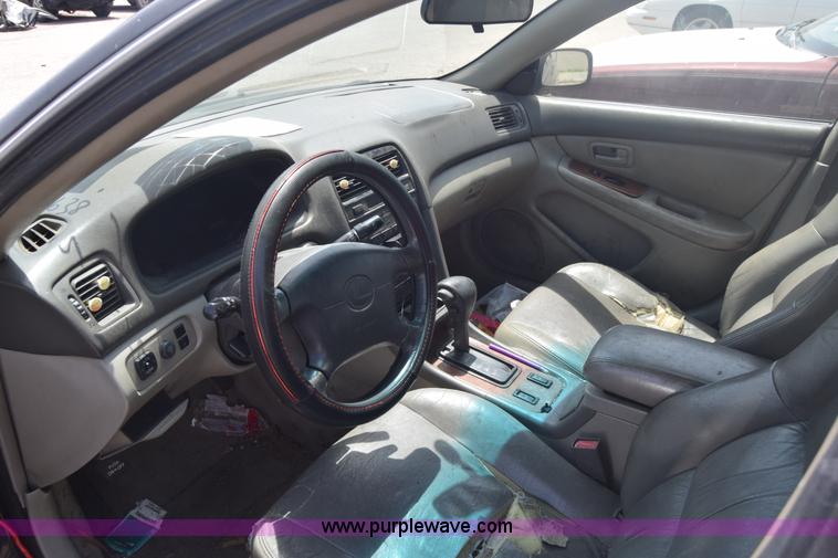 image for item J6695 1998 Lexus ES300