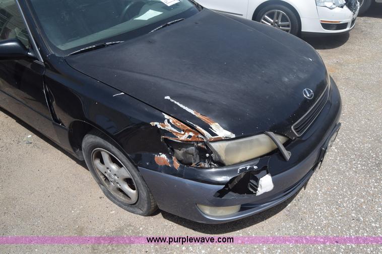 image for item J6695 1998 Lexus ES300