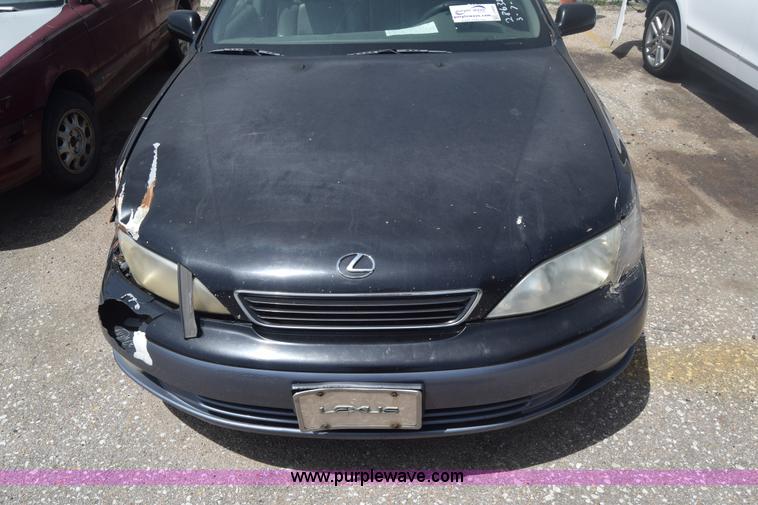 image for item J6695 1998 Lexus ES300