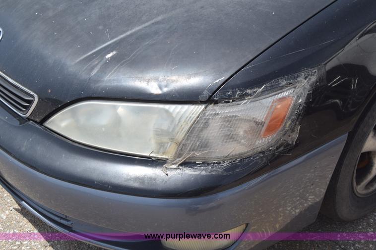 image for item J6695 1998 Lexus ES300