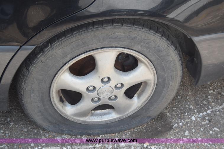 image for item J6695 1998 Lexus ES300