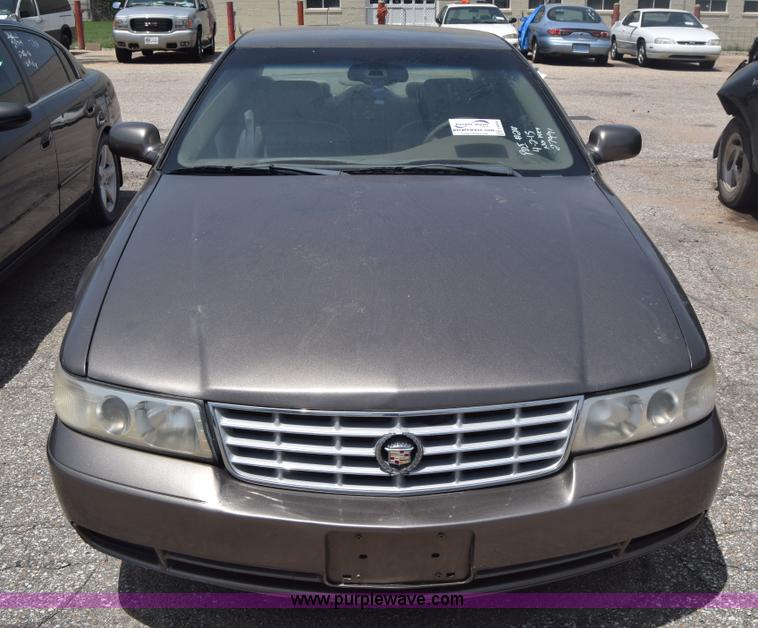 image for item J6696 2002 Cadillac Seville SLS