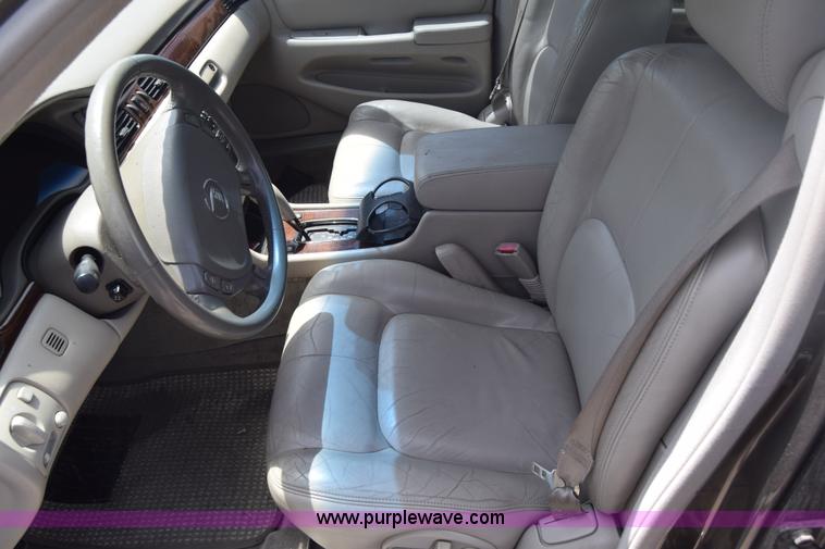 image for item J6696 2002 Cadillac Seville SLS