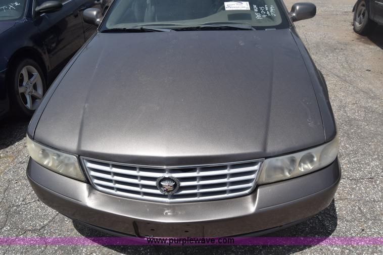 image for item J6696 2002 Cadillac Seville SLS