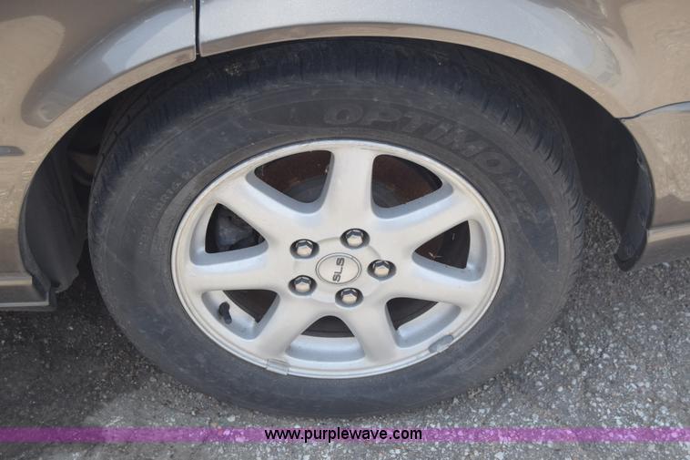 image for item J6696 2002 Cadillac Seville SLS