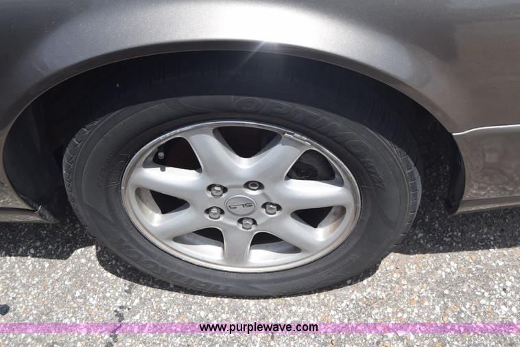 image for item J6696 2002 Cadillac Seville SLS