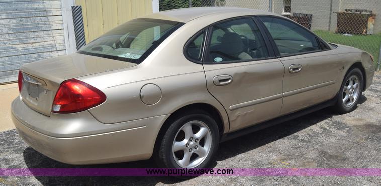 image for item J6699 2000 Ford Taurus SE