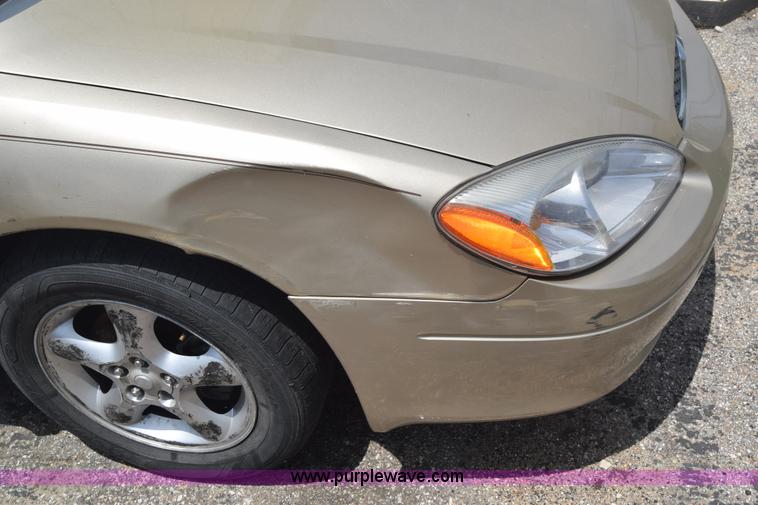 image for item J6699 2000 Ford Taurus SE