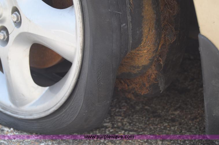 image for item J6699 2000 Ford Taurus SE