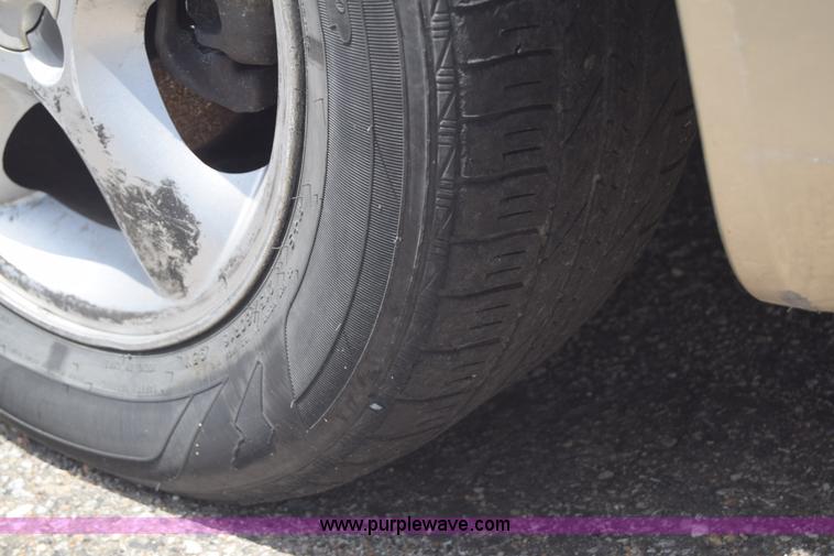 image for item J6699 2000 Ford Taurus SE