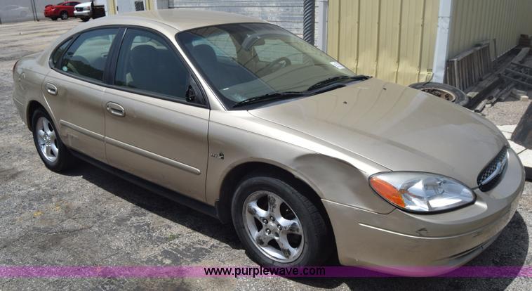 image for item J6699 2000 Ford Taurus SE