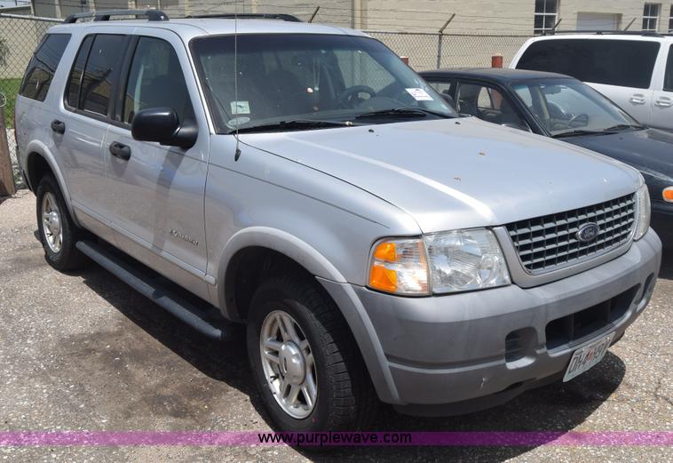image for item J6700 2002 Ford Explorer XLS SUV