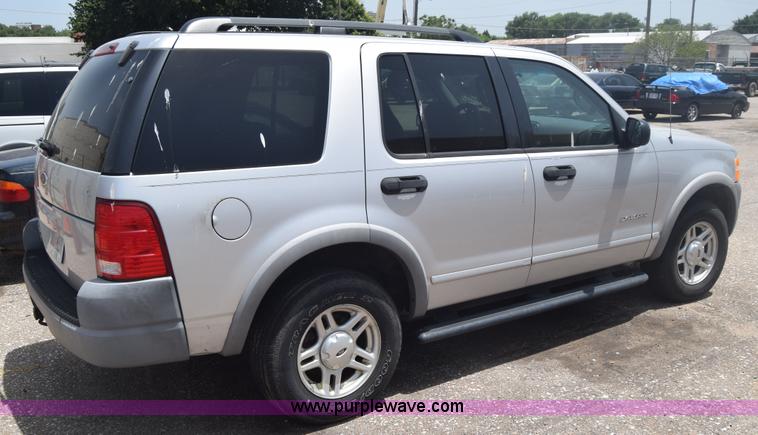 image for item J6700 2002 Ford Explorer XLS SUV