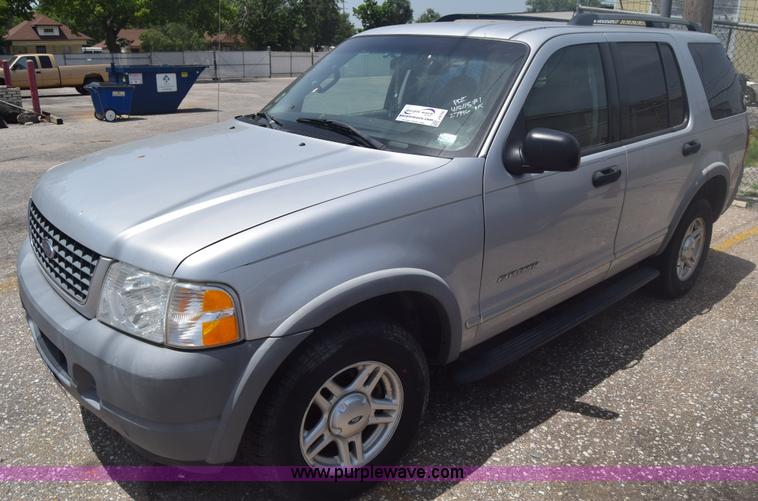 image for item J6700 2002 Ford Explorer XLS SUV