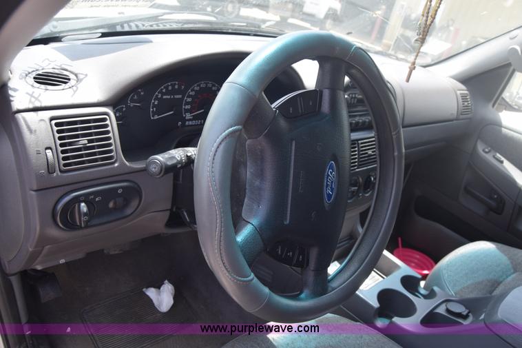 image for item J6700 2002 Ford Explorer XLS SUV