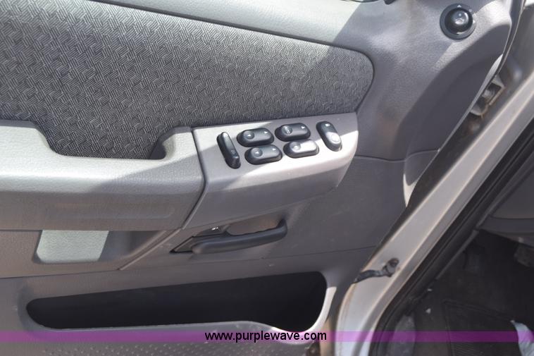 image for item J6700 2002 Ford Explorer XLS SUV