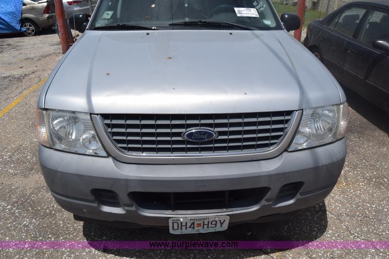 image for item J6700 2002 Ford Explorer XLS SUV