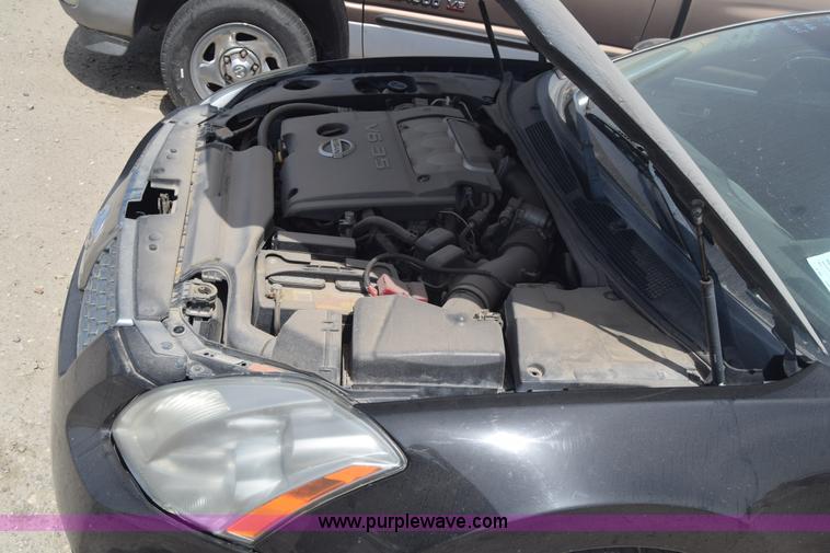 image for item J6702 2005 Nissan Maxima