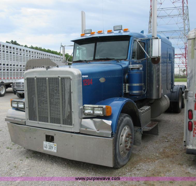 image for item AO9140 1994 Peterbilt 379 semi truck